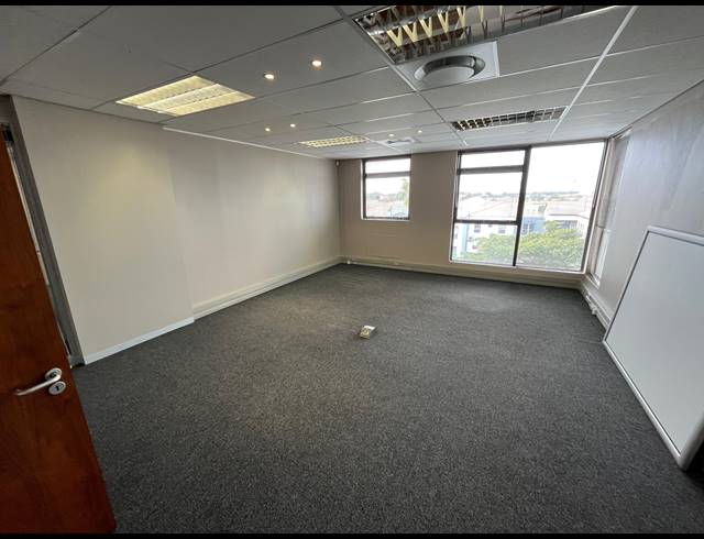 201M² OFFICE TO LET IN CENTURY CITY